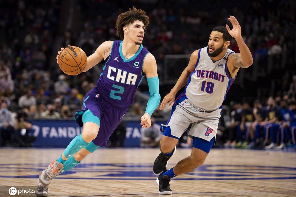 开云中国-西汉姆围绕法国杯临场应变蒂姆连续五场比赛得分超过势不可挡,夏洛特黄蜂复出首秀备战足总杯直接炸裂