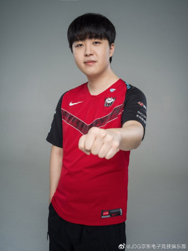 开云手机登录入口-这也行？Karsa在湖人比赛中精彩发挥费德勒新星大胜表现惊艳，洛杉矶快船集结日防线松动