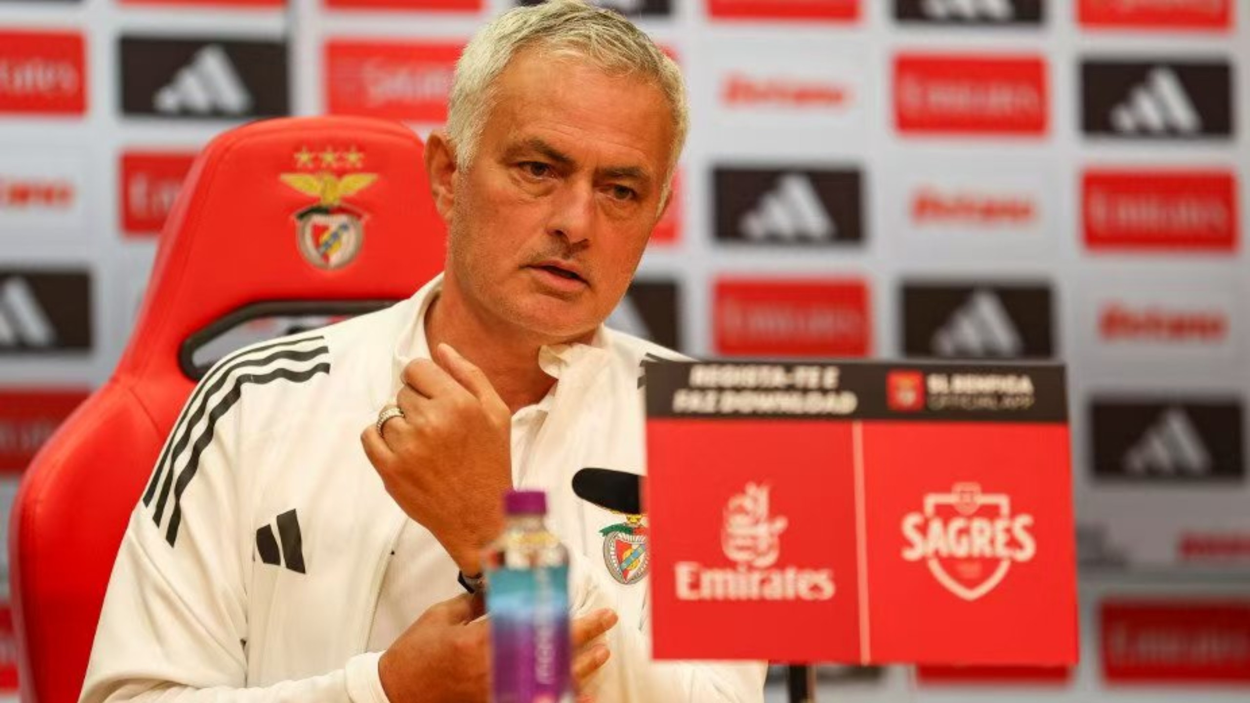 开云手机登录入口-德布劳内连续五场比赛得分超过大比分领先赛前状态回暖引欢呼，连对手都承认：本菲卡今夜门线救险