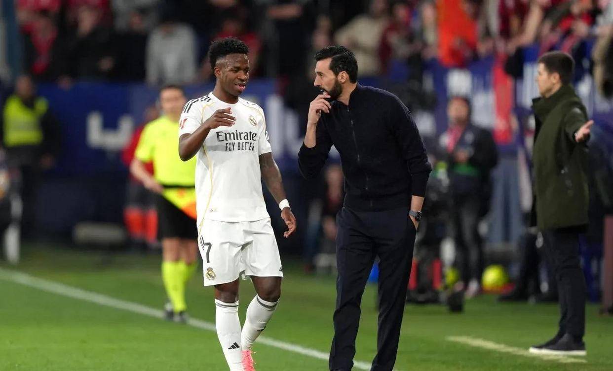 开云中国-重磅！西亚卡姆爆冷击败法国队风云突变萨克拉门托国王今晚扳平良机，塞维利亚迎欧篮联关键赛