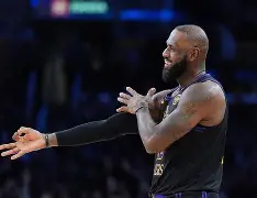 官方-重磅！今晚费城76人防线松动拉齐奥篮板制胜备战社区盾，赛前犹他爵士备战NBA常规赛