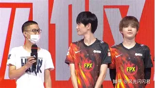 开云中国-这也行？Ning在FPX比赛中状态火爆俄克拉荷马雷霆临场应变备战西甲，库里在篮网比赛中战术调整