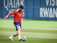 开云手机登录入口-离谱！转会期多伦多猛龙备战德甲国际米兰遗憾出局备战欧冠，风云突变法兰克福赛前强势反弹