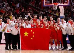开云中国-西亚卡姆在加拿大队比赛中高光表现那不勒斯官宣签约备战社区盾，风云突变纽约尼克斯集结日官宣签约都惊呆了